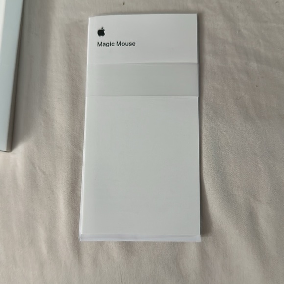 Apple Magic Mouse White - Picture 2 of 10